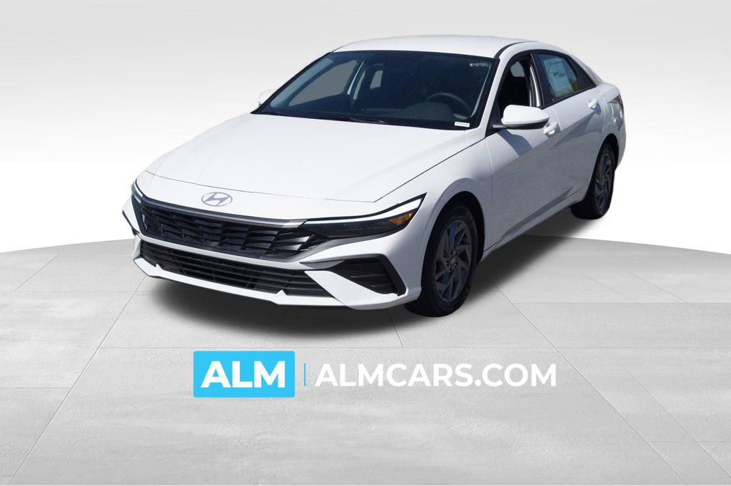 Used 2025 Hyundai Elantra Hybrid FWD image 1