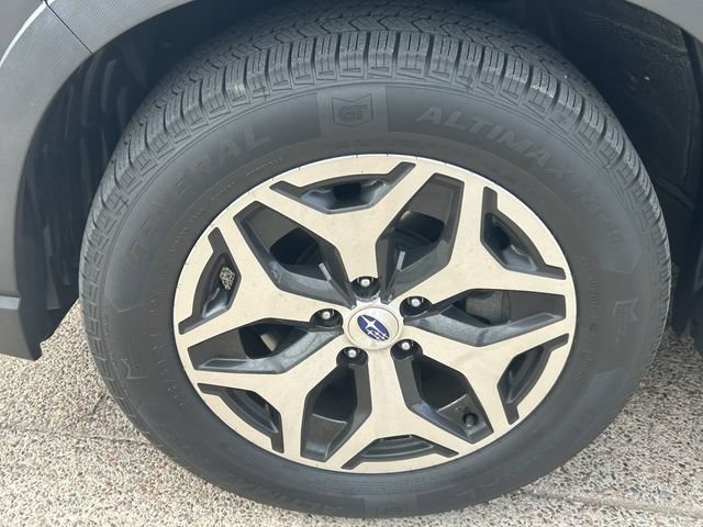 Used 2020 Subaru Forester Premium AWD/4WD image 10