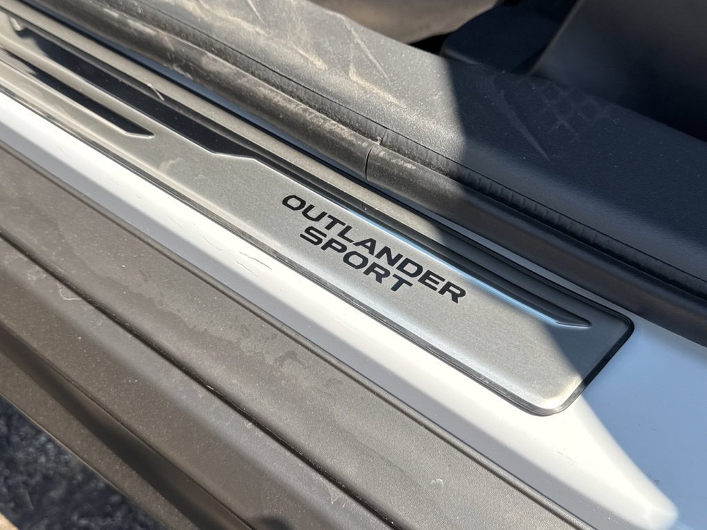 New 2027 Mitsubishi Outlander Sport SE FWD image 23