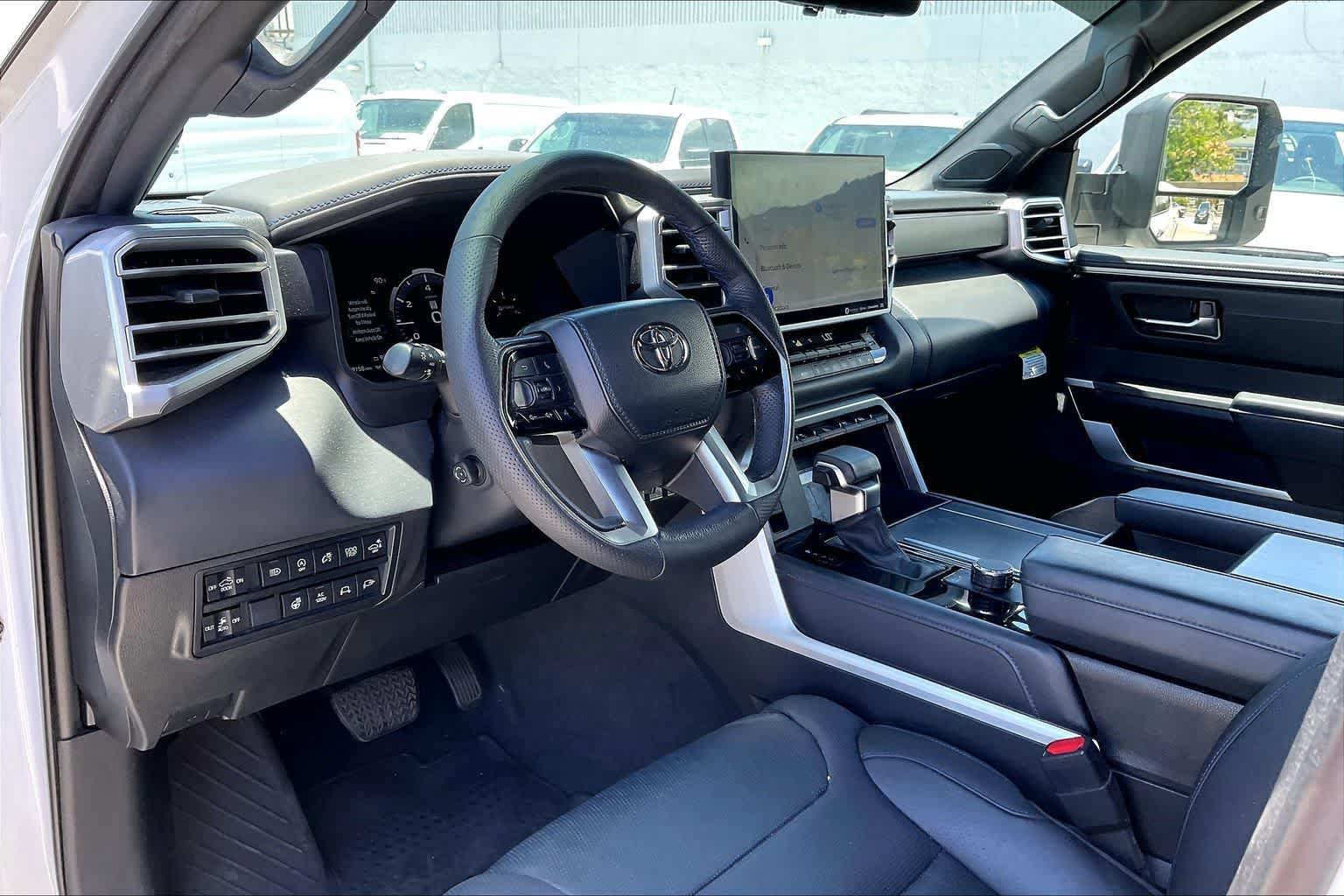 Used 2022 Toyota Tundra Platinum RWD image 2