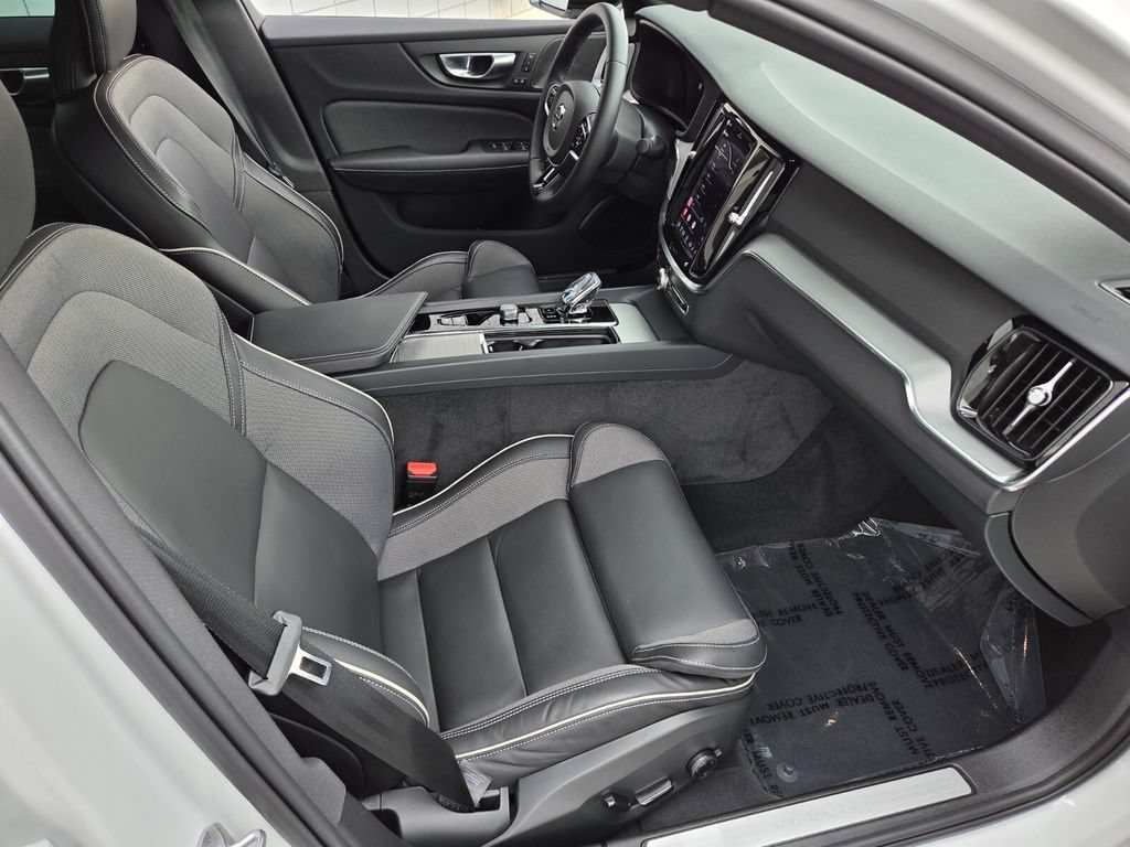 Certified 2024 Volvo S60 B5 Plus w/ Climate Package AWD/4WD image 22
