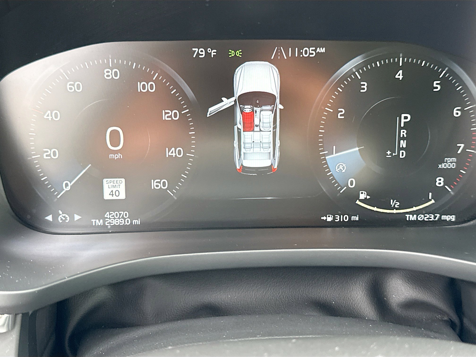 Used 2019 Volvo XC60 T5 Momentum w/ Multimedia Package image 39