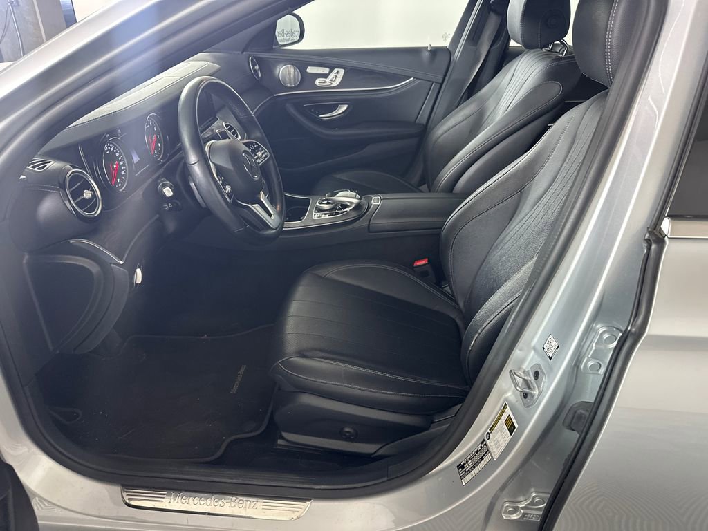 Used 2019 Mercedes-Benz E 300 4MATIC image 3