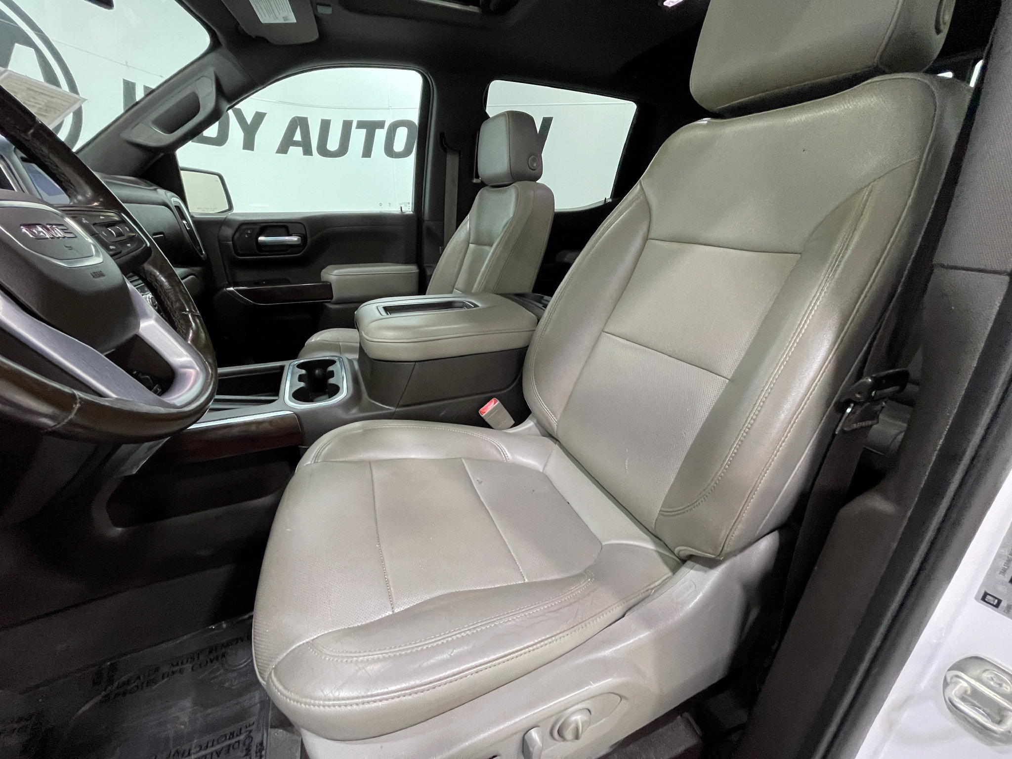 Used 2019 GMC Sierra 1500 SLT w/ SLT Premium Plus Package AWD/4WD image 14