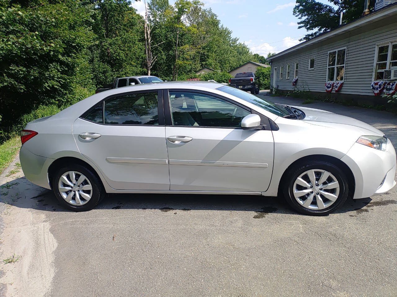 Used 2016 Toyota Corolla LE w/ Body Protection Package #1 FWD image 7