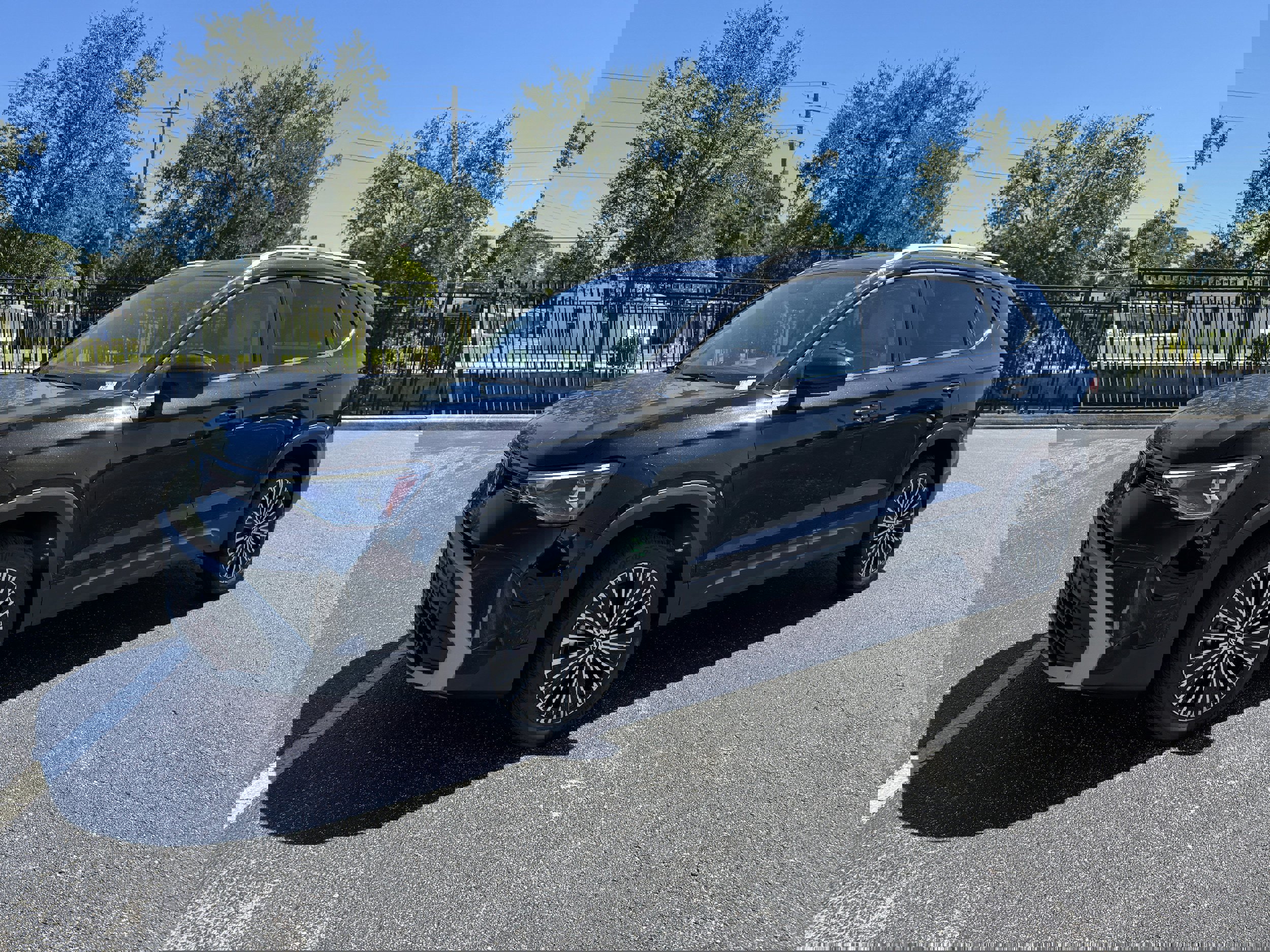 New 2025 Volkswagen Taos SE image 7