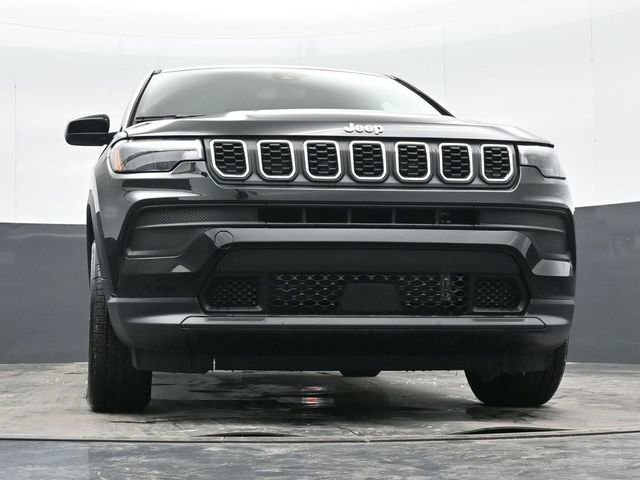 Used 2025 Jeep Compass Sport w/ Mopar Graphics Package AWD/4WD image 41