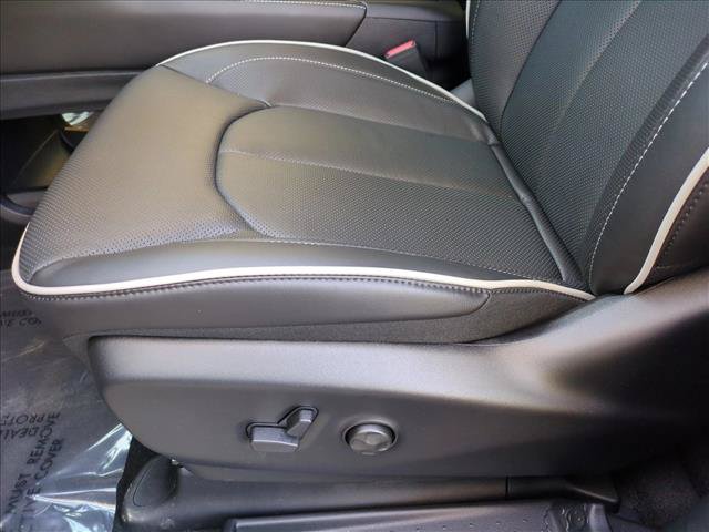 New 2026 Chrysler Pacifica Limited w/ S Appearance Package FWD image 4