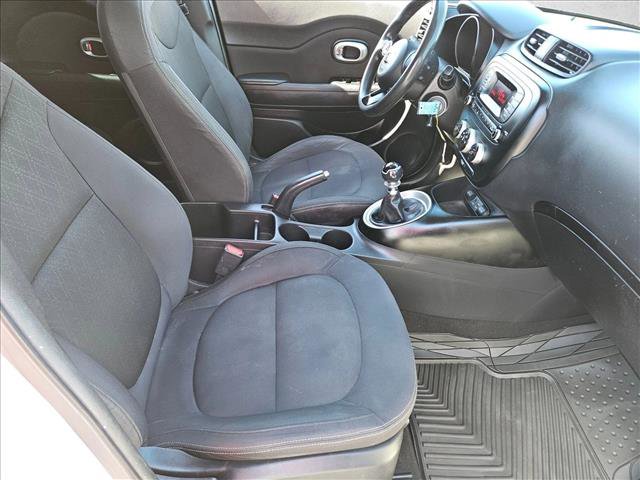 Used 2015 Kia Soul image 18