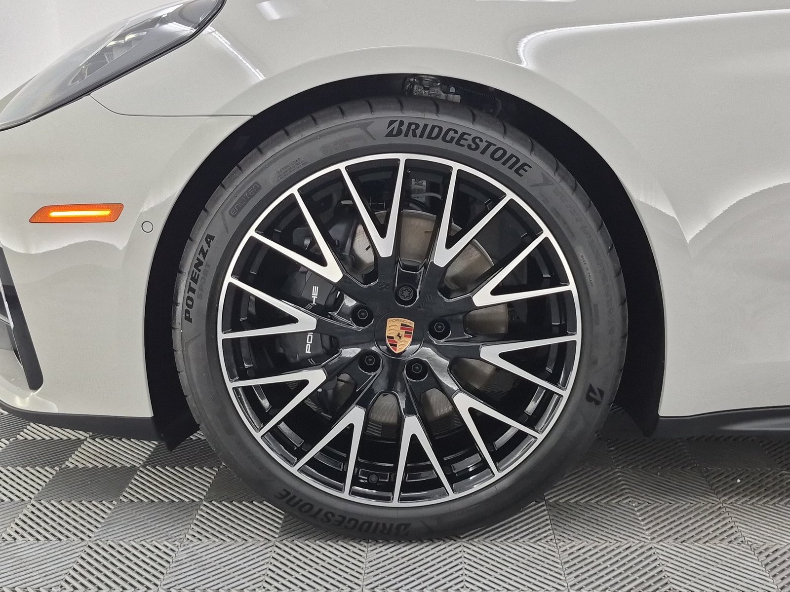 New 2026 Porsche Panamera image 10