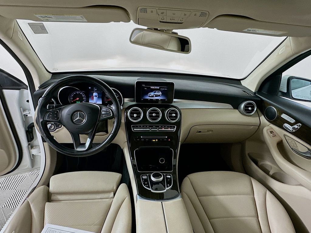 Used 2019 Mercedes-Benz GLC 300 image 3