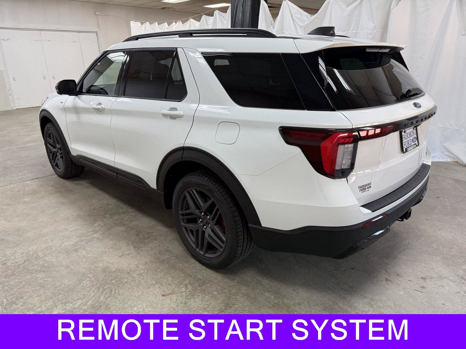 New 2026 Ford Explorer ST-Line w/ ST-Line Street Pack AWD/4WD image 5
