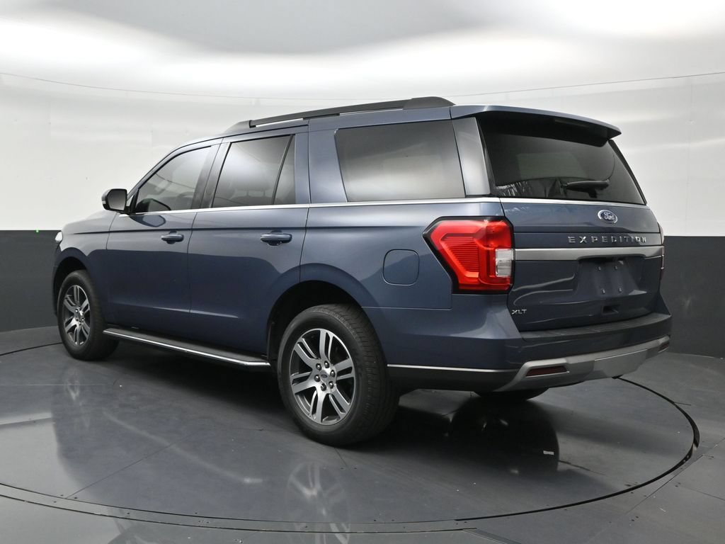 Used 2023 Ford Expedition XLT RWD image 3
