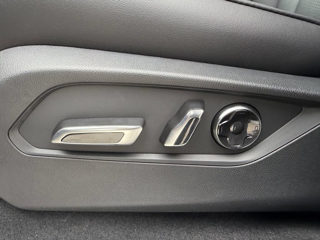 New 2026 Acura MDX w/ Technology Package FWD image 17