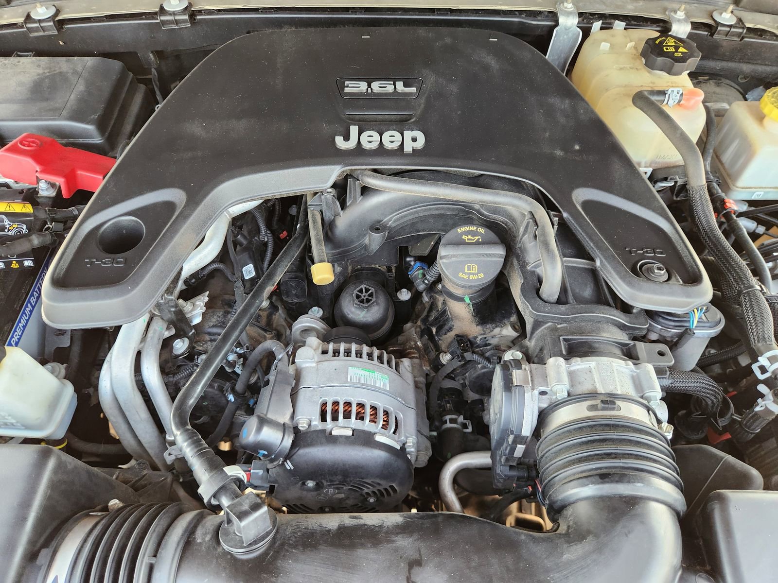 Used 2020 Jeep Gladiator Sport w/ Quick Order Package 24S AWD/4WD image 29
