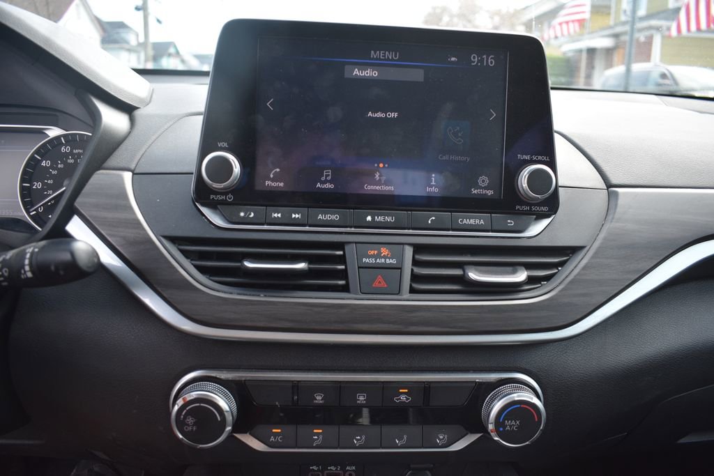 Used 2025 Nissan Altima 2.5 SV image 19