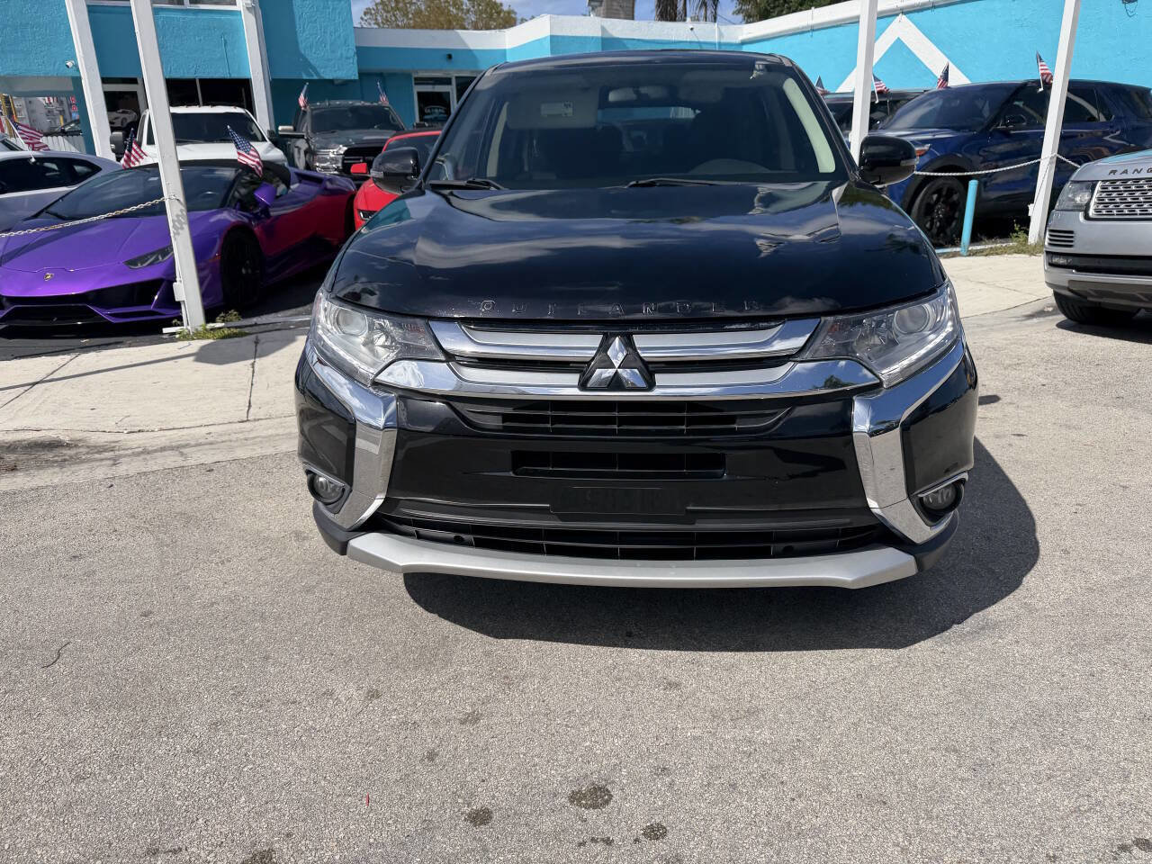 Used 2018 Mitsubishi Outlander LE FWD image 2