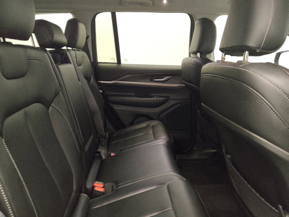 Used 2023 Jeep Grand Cherokee Limited w/ Black Appearance Package RWD image 19