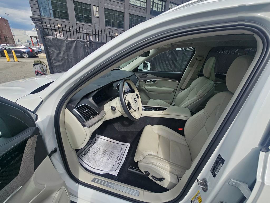 Certified 2023 Volvo XC90 B6 Ultimate w/ Protection Package image 18