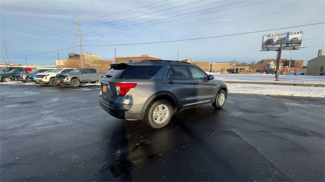 Used 2021 Ford Explorer XLT image 8