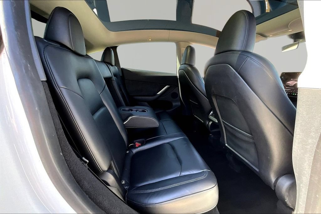 Used 2023 Tesla Model Y Long Range AWD/4WD image 24