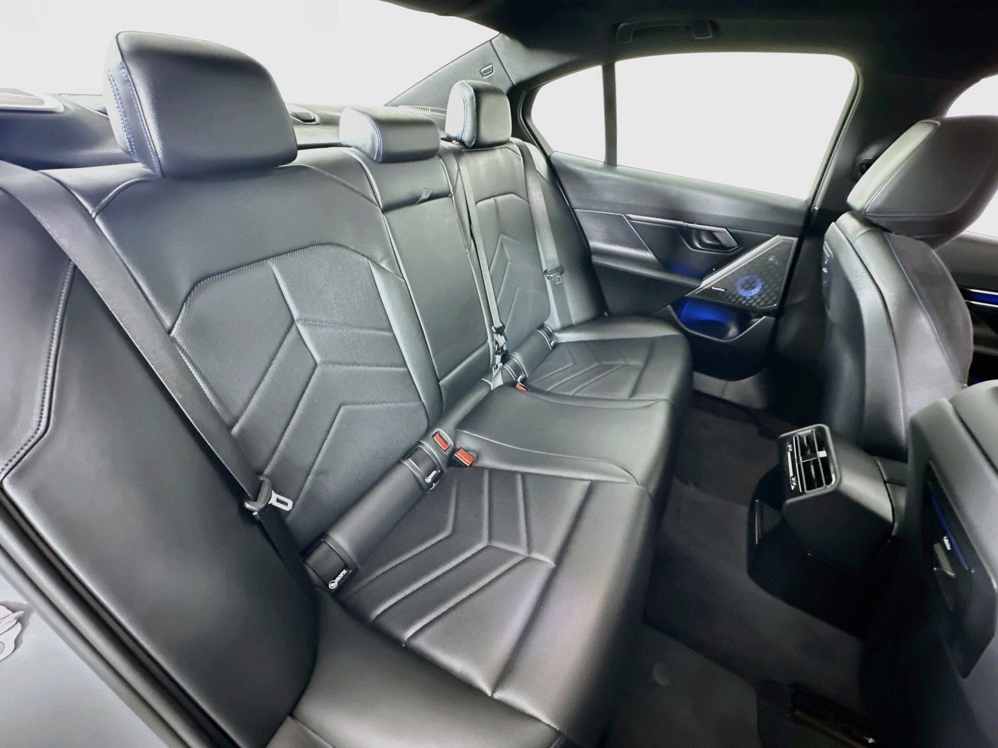 Used 2024 BMW i5 M60 w/ Premium Package AWD/4WD image 27
