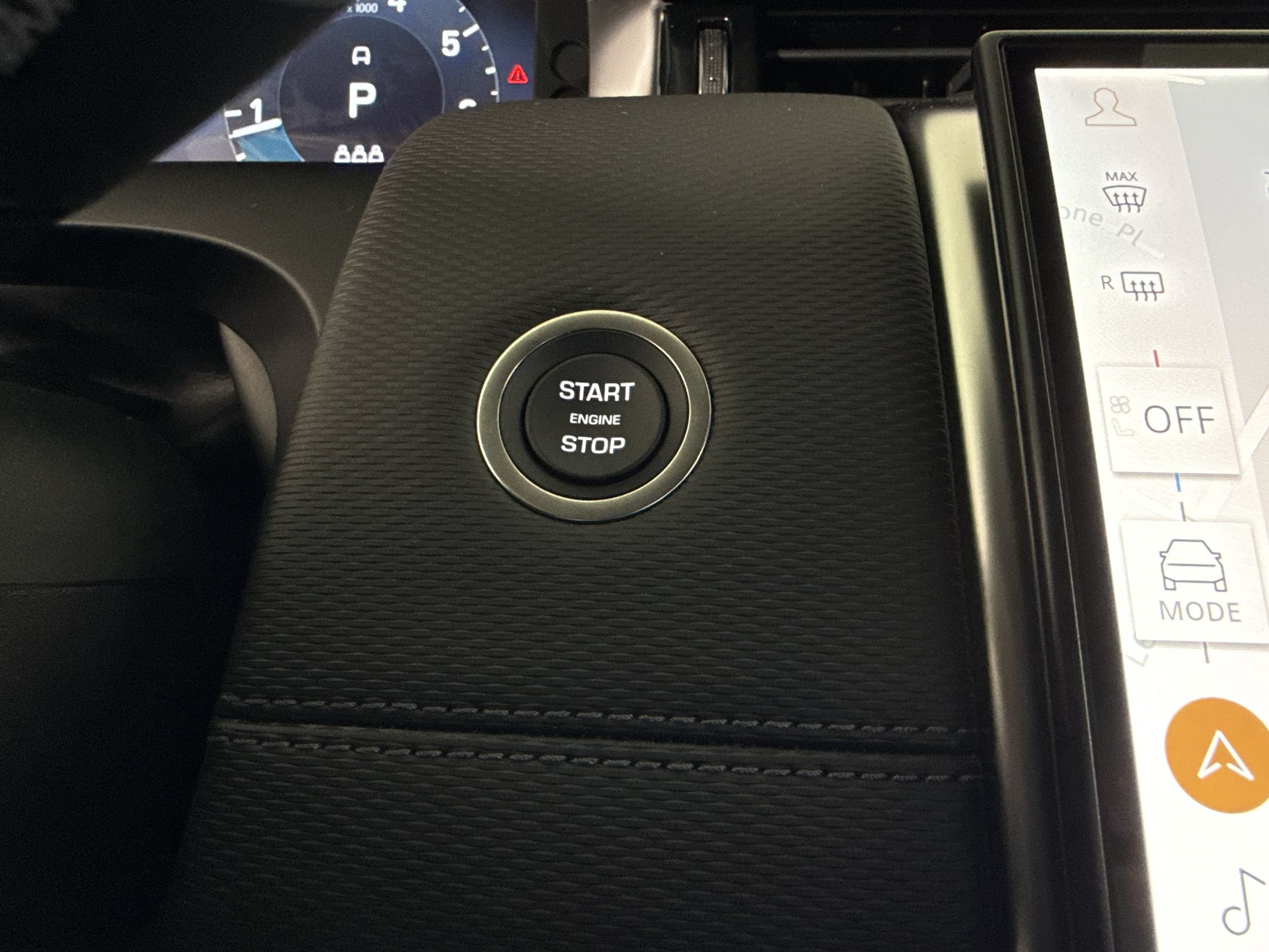 New 2026 Land Rover Discovery Sport Landmark AWD/4WD image 17