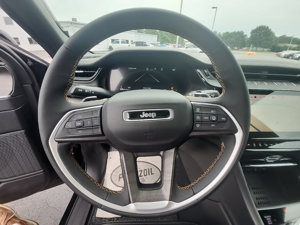 New 2026 Jeep Grand Cherokee Limited AWD/4WD image 12