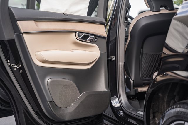New 2026 Volvo XC90 B6 Ultra image 32