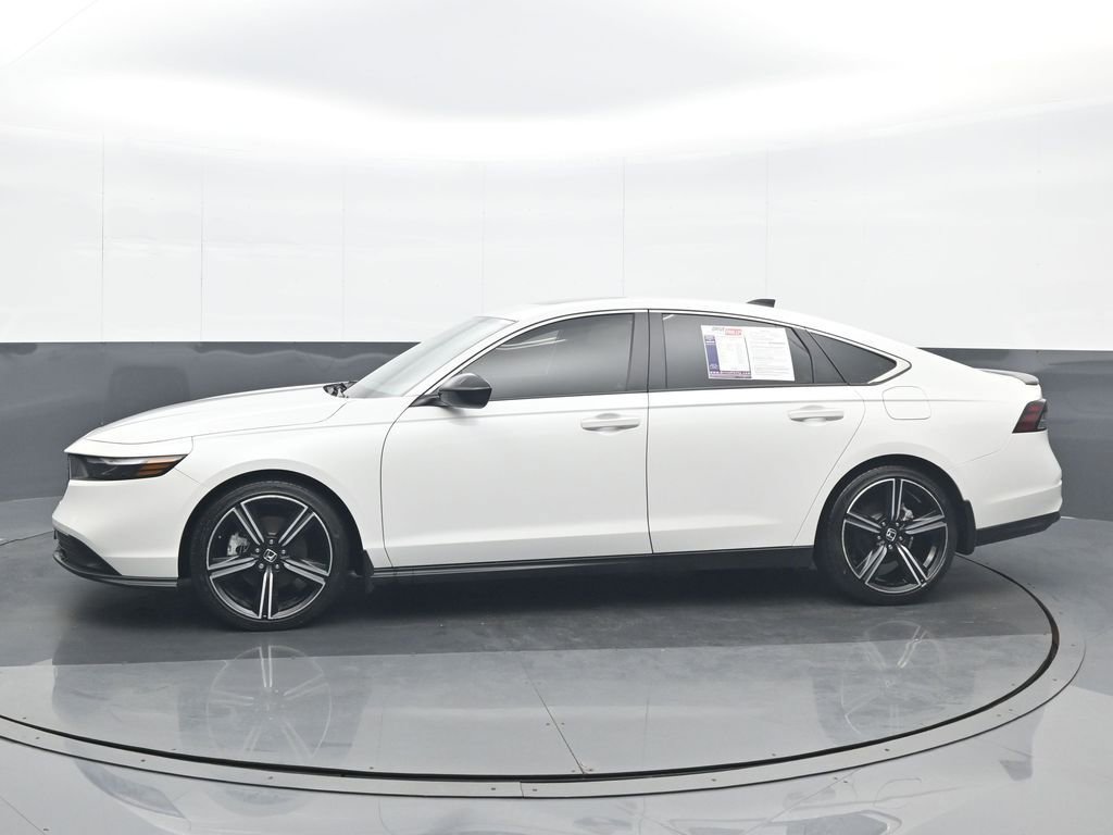 Used 2023 Honda Accord Sport image 3