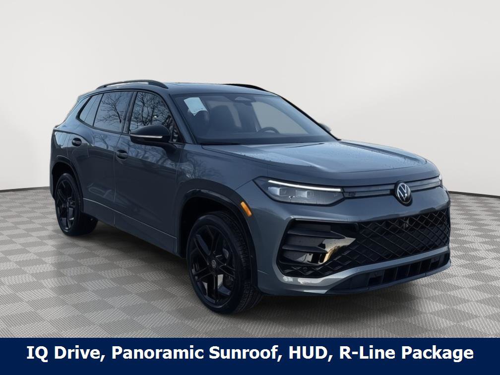 New 2026 Volkswagen Tiguan SE R-Line image 1