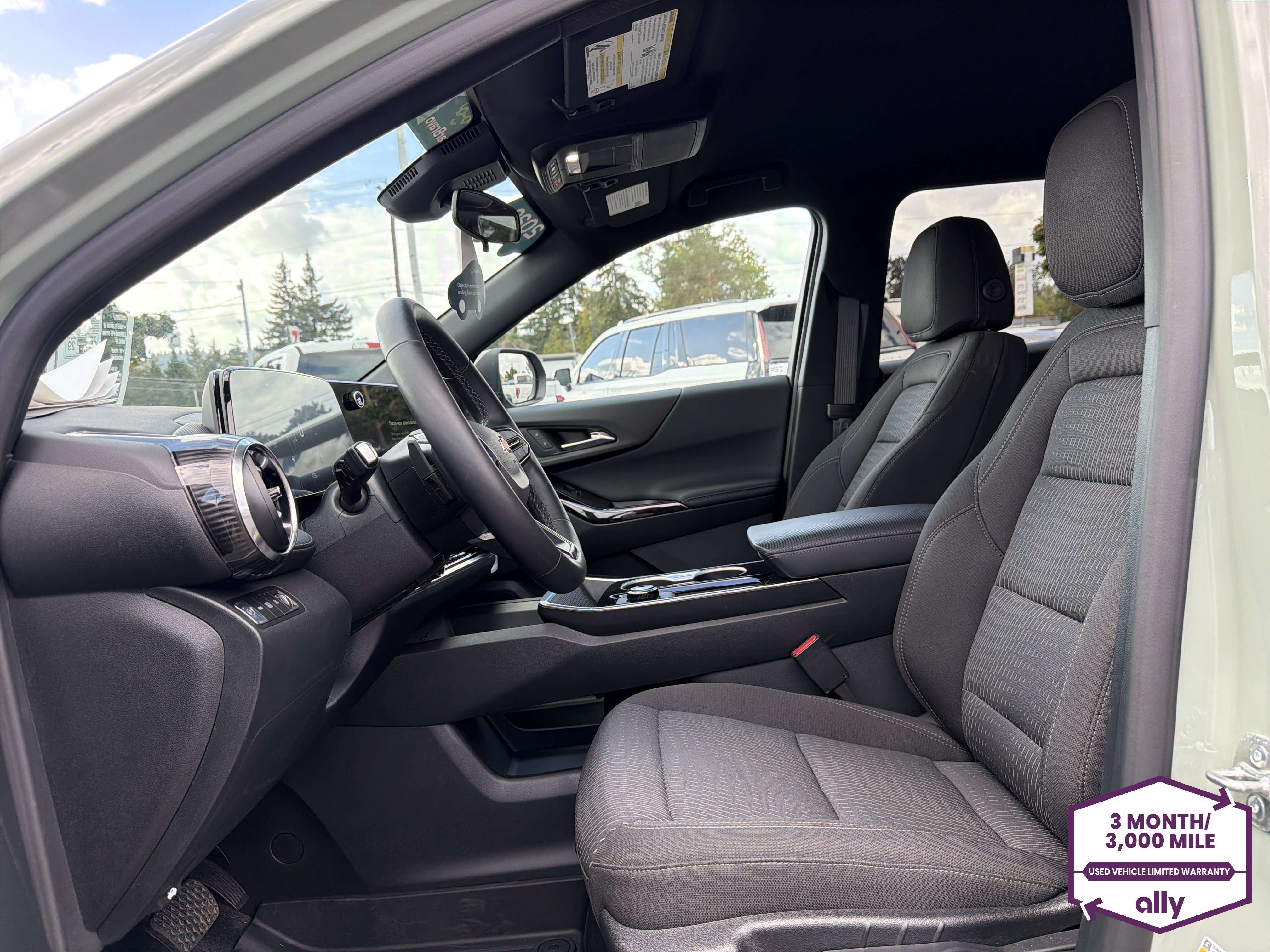Certified 2026 Chevrolet Equinox LT w/ LPO, Floor Liner Package AWD/4WD image 10