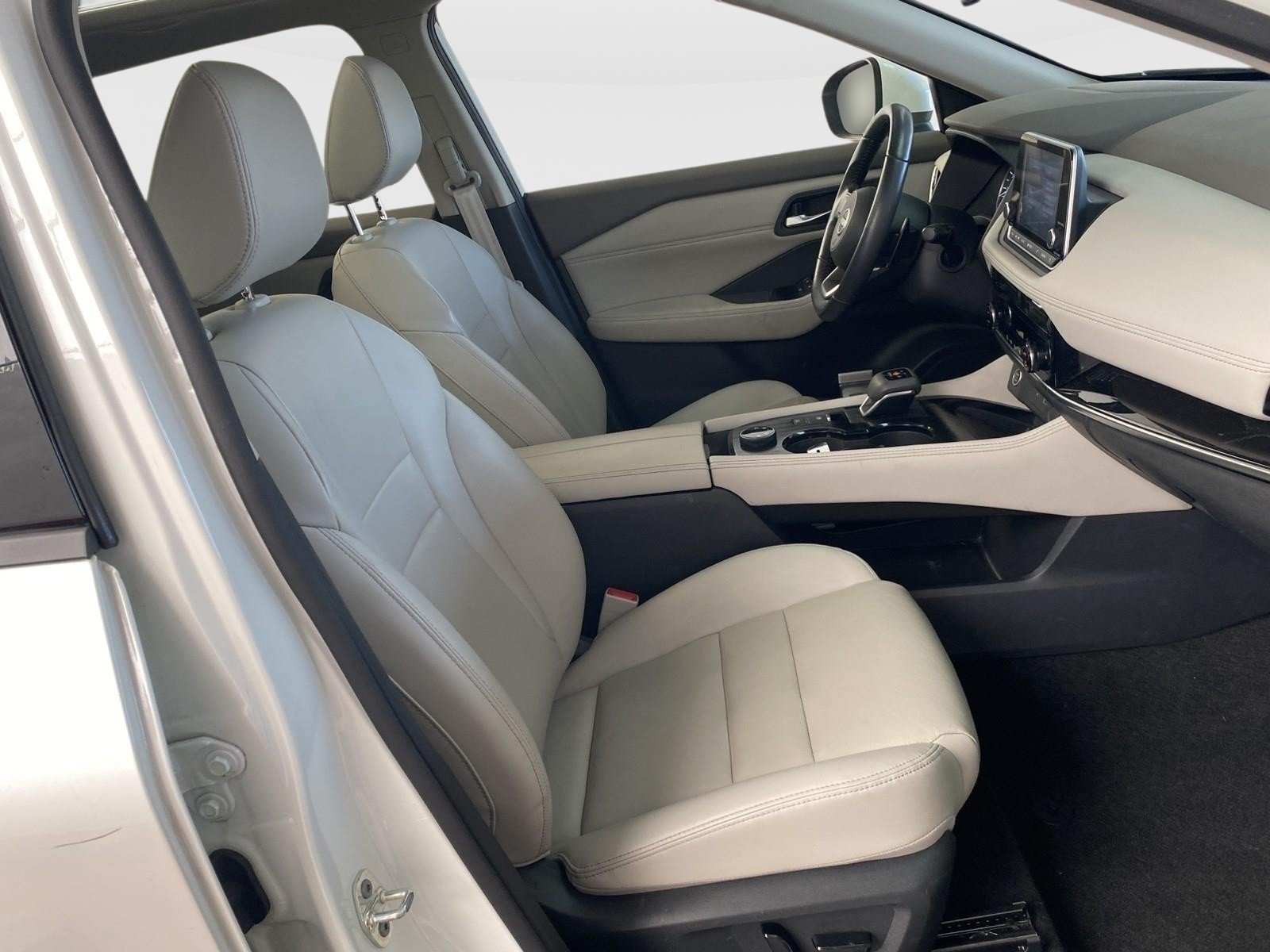 Used 2023 Nissan Rogue SL AWD/4WD image 9