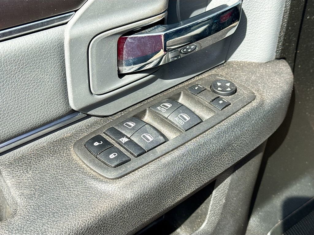 Used 2022 RAM 1500 Classic SLT image 17