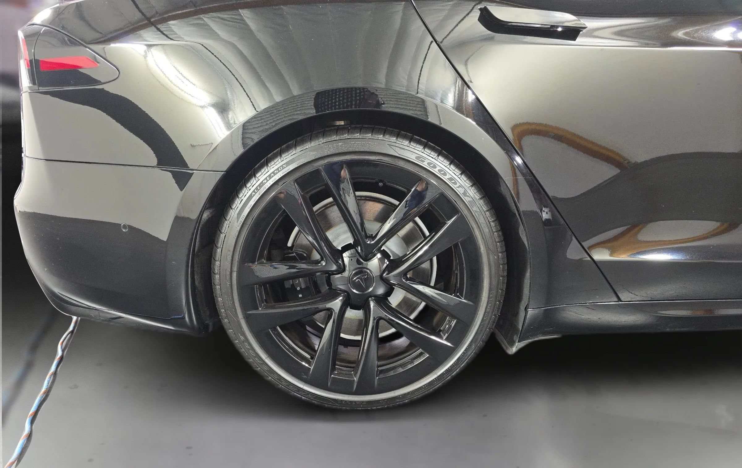 Used 2023 Tesla Model S Standard Range AWD/4WD image 18