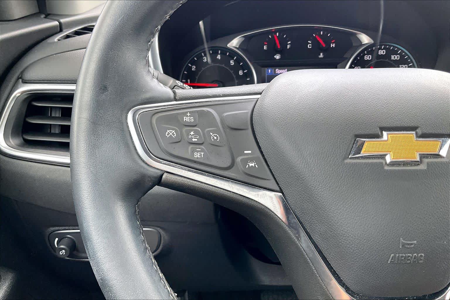 Used 2024 Chevrolet Equinox LT FWD image 18