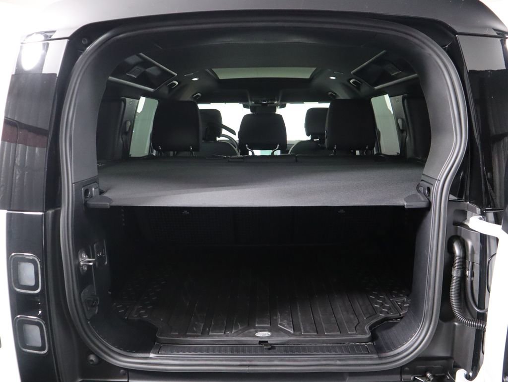 New 2026 Land Rover Defender 110 S image 29