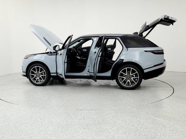 Certified 2026 Land Rover Range Rover Velar Dynamic SE AWD/4WD image 12