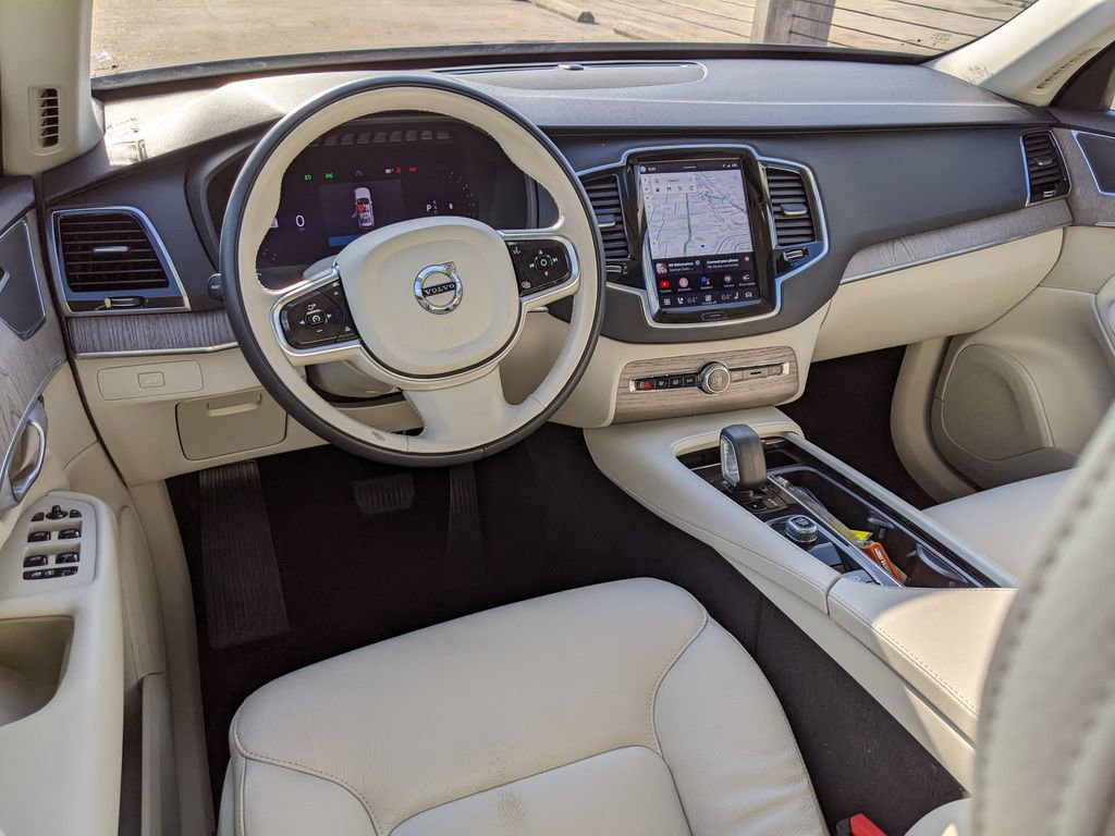 Certified 2024 Volvo XC90 B6 Plus w/ Protection Package image 12