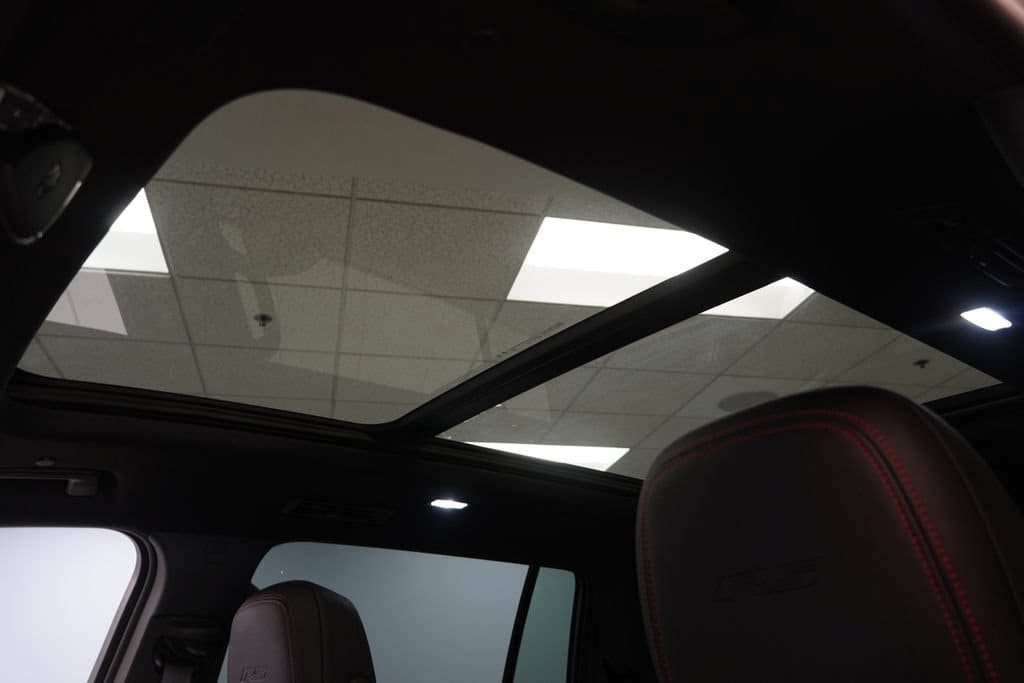 New 2026 Chevrolet Traverse RS w/ LPO, Floor Liner Package AWD/4WD image 4