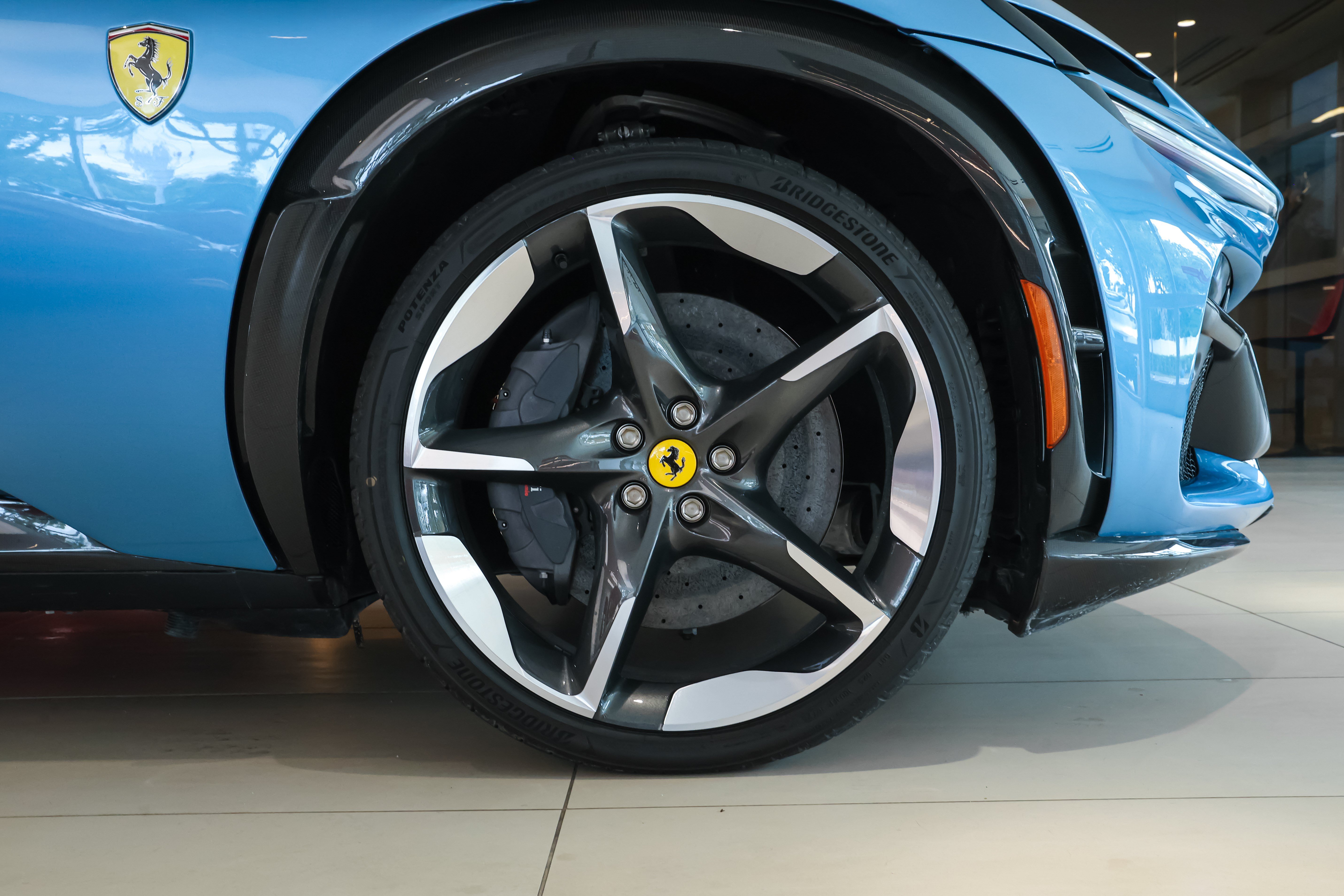 Used 2025 Ferrari Purosangue AWD/4WD image 45