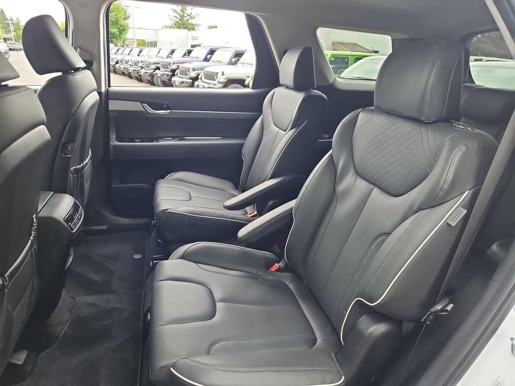 Used 2023 Hyundai Palisade SEL FWD image 14