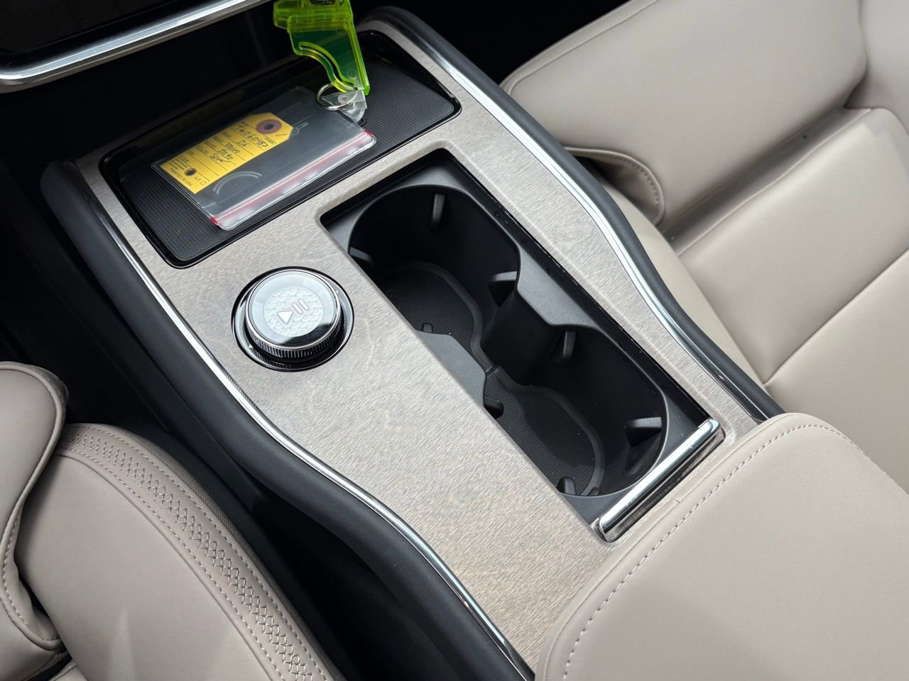 New 2026 Volvo EX90 Plus image 12