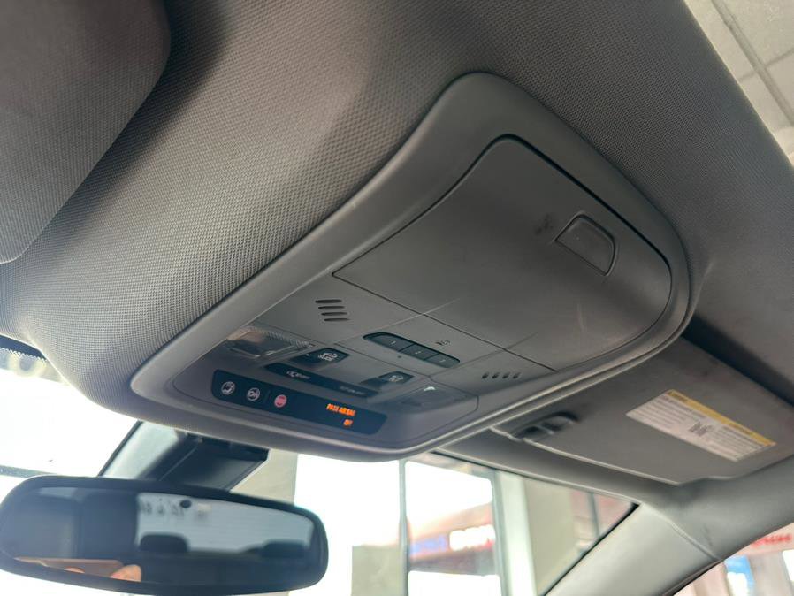 Used 2018 GMC Acadia SLT image 59