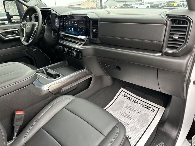 Used 2024 Chevrolet Silverado 2500 LTZ w/ LTZ Premium Package image 30