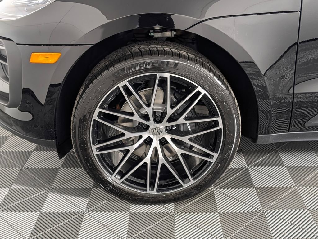 New 2026 Porsche Macan image 11