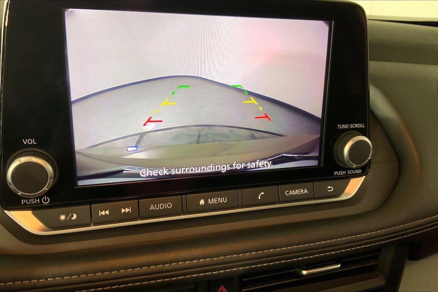 Used 2025 Nissan Rogue SV image 21