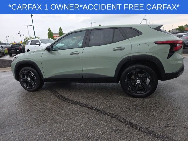 Used 2024 Chevrolet Trax RS w/ Sunroof Package FWD image 13