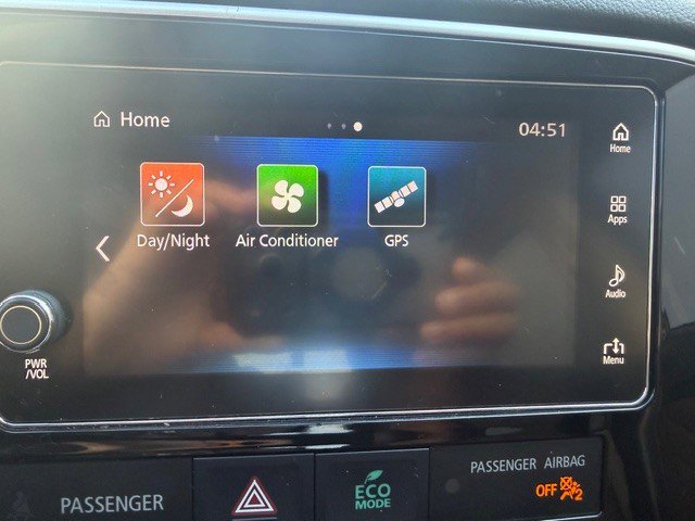 Used 2018 Mitsubishi Outlander SEL image 21