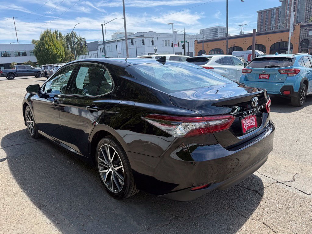 Used 2021 Toyota Camry XLE AWD/4WD image 5
